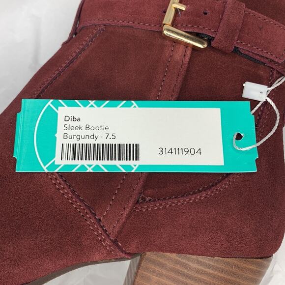 Diba NWT Sleek Booties Burgundy Red Leather Upper Buckle Side Zipper Size 7.5 - Picture 10 of 11